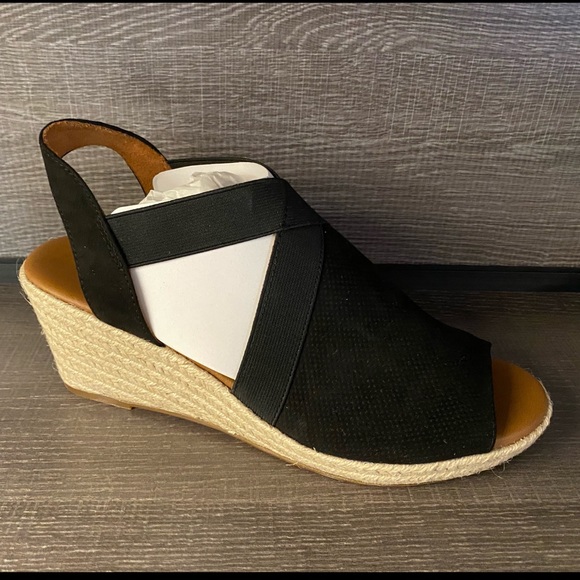 Sonoma Shoes - NEW Wedge sandal shoes short heel